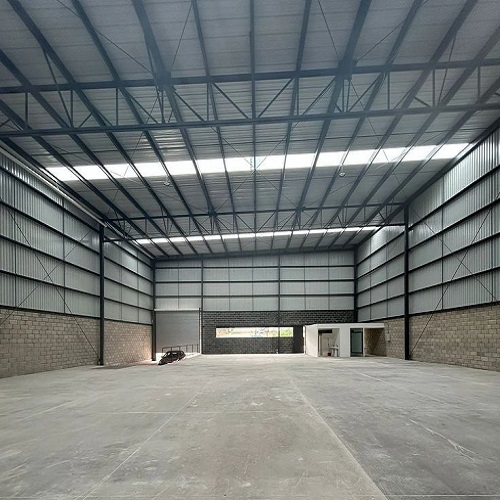 نصب ورق رنگی سقف سوله